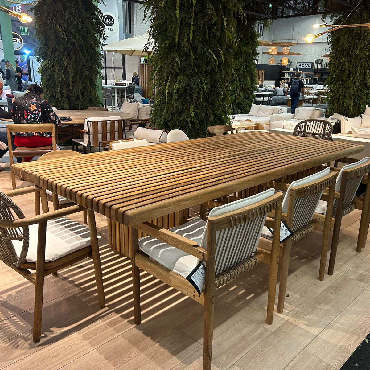 Saric Dining Table